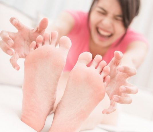 ayak mantarı neden olur